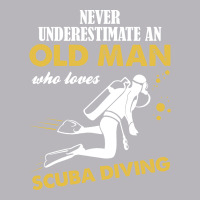 Never Underestimate An Old Man Who Loves Scuba Diving Toddler T-shirt | Artistshot