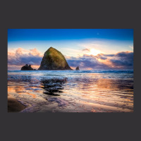 Haystack Rock Niels Nielsen Vintage Short | Artistshot