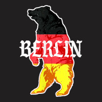 Berlin Bear Painted In The German Flag Vintage Typography T-shirt | Artistshot