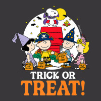 Peanuts Halloween Trick Or Treat Moonlight Ladies Curvy T-shirt | Artistshot