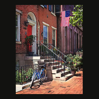 Philadelphia Pa - Bicycle In Front Of Philadelphia Brownstone Scorecard Crop Tee | Artistshot