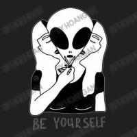 Cute Perfect Girl Space Alien Be Yourself True Self T-shirt | Artistshot