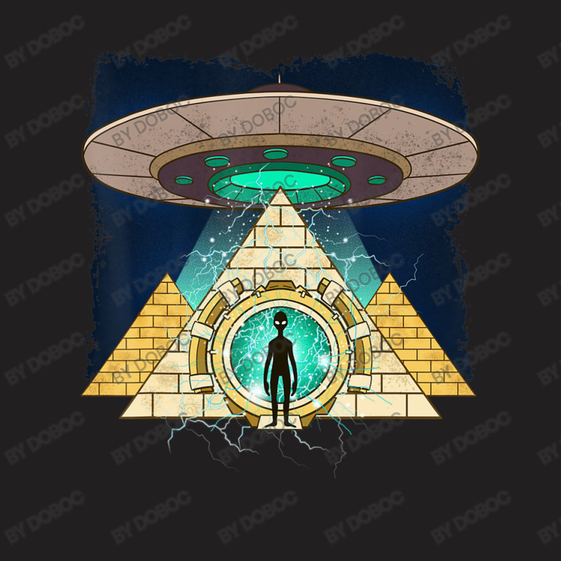 Ancient Astronaut Egyptian Pyramid Alien Conspiracy Theory T-Shirt by doboc | Artistshot