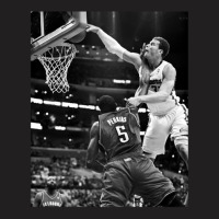 Blake Griffin Over Kendrick Perkins T-shirt | Artistshot