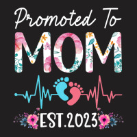 Promoted To Mom 2023 Mothers Day Christmas First Time Mom T-shirt | Artistshot