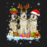 Cute Alaskan Malamute Santa Hat Classic T-shirt | Artistshot