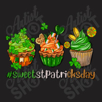 Sweet St Patricks Day Cupcake T-shirt | Artistshot