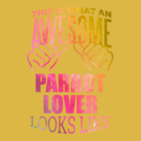 Awesome And Funny This Is What An Awesome Parrot Parrots Lover Looks L Classic T-shirt | Artistshot