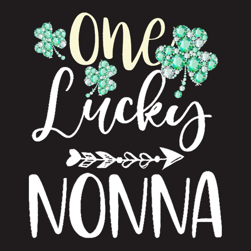 One Lucky Nonna Shamrock T  Shirt One Lucky Nonna Diamond Shamrock Pat Waist Apron | Artistshot