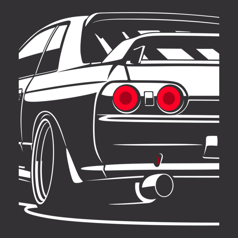 R32 Gtr Vintage Short by diumadenguba | Artistshot