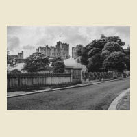 Alnwick Castle In Black And White Cropped Hoodie | Artistshot