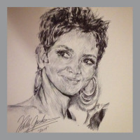 Halle Berry Portrait Crewneck Sweatshirt | Artistshot