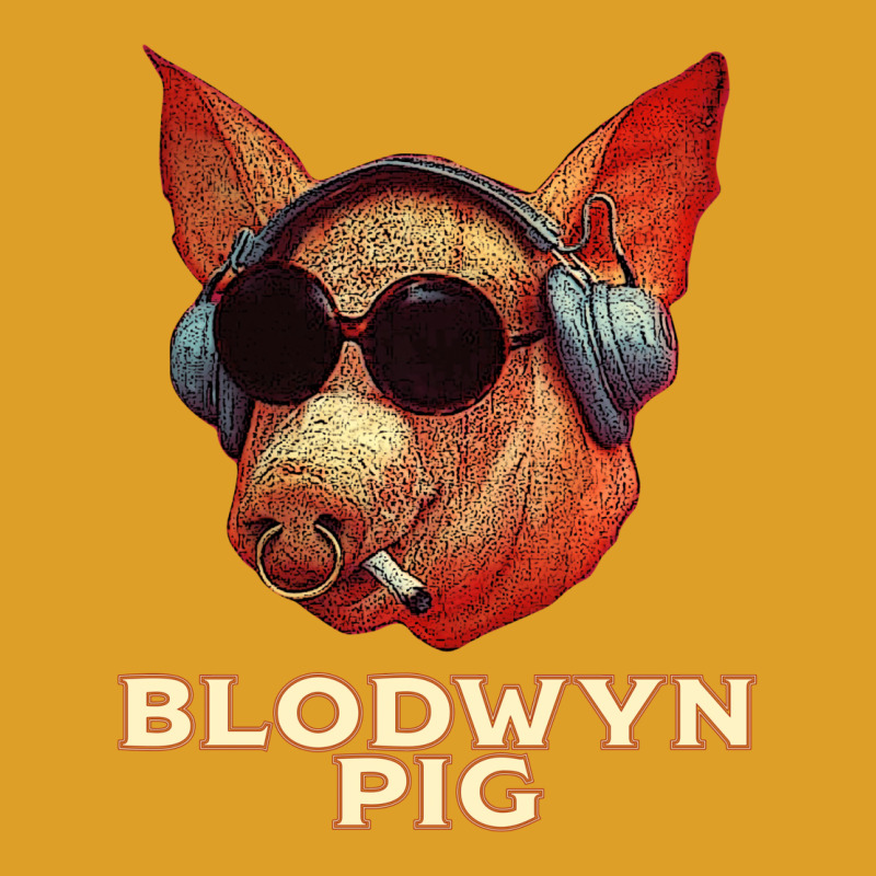 Blodwyn Pig Too T-shirt | Artistshot