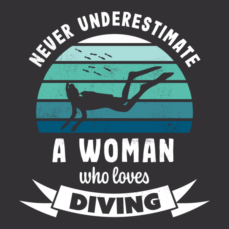 Woman Who Loves Diving Gift For Diver Vintage Short by tanuskrego | Artistshot