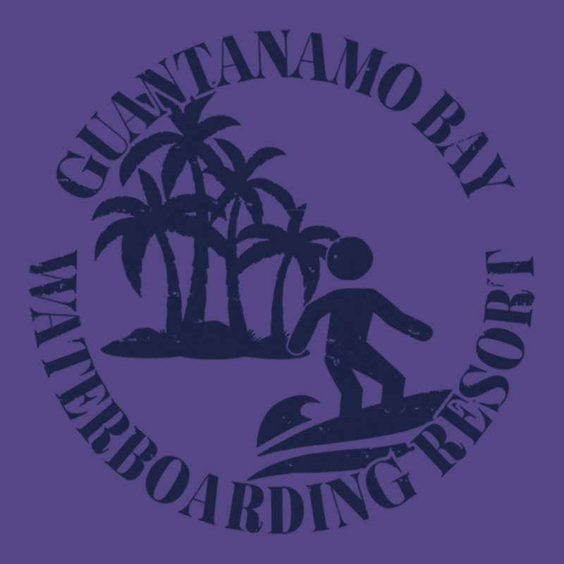 Waterboardingresort In Guantanamo Bay Tailliertes Basic T-shirt | Artistshot