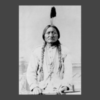 Sitting Bull Vintage Native American Photo Basic T-shirt | Artistshot