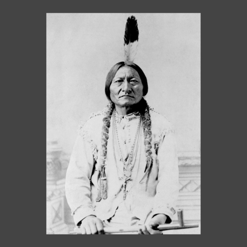 Sitting Bull Vintage Native American Photo Basic T-shirt | Artistshot