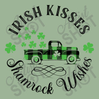 Irish Kisses Shamrock Wishes   St Patrick Day Urban Heavy T-shirt | Artistshot