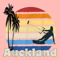 Auckland New Zealand Kitesurfing Kitesurfer Beach Urban Heavy T-shirt | Artistshot