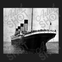 Kids The Titanic Setting Sail Classic T-shirt | Artistshot