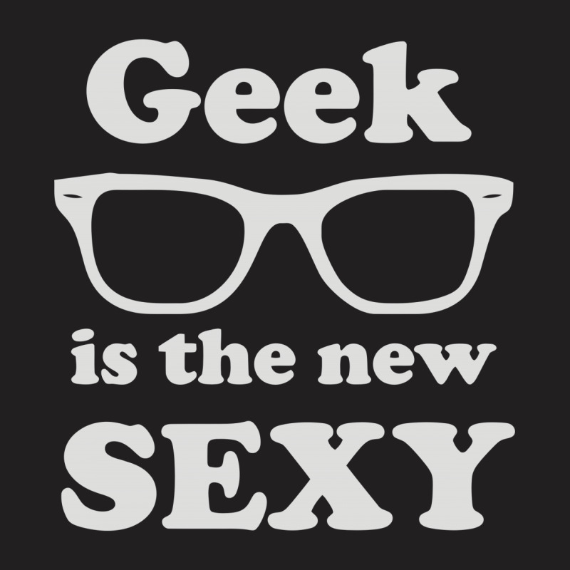Geek T-shirt | Artistshot
