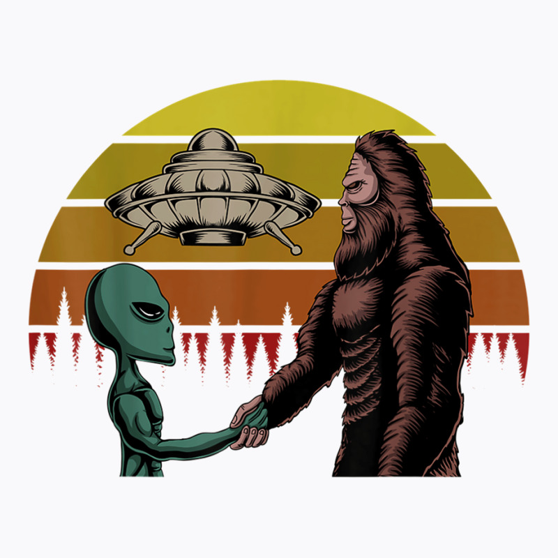 Alien With Ufo Shake Hands With Bigfoot In Sunset T Shirt T-shirt | Artistshot