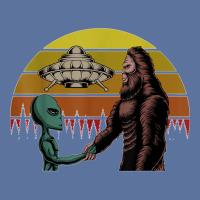 Alien With Ufo Shake Hands With Bigfoot In Sunset T Shirt Lightweight Hoodie | Artistshot