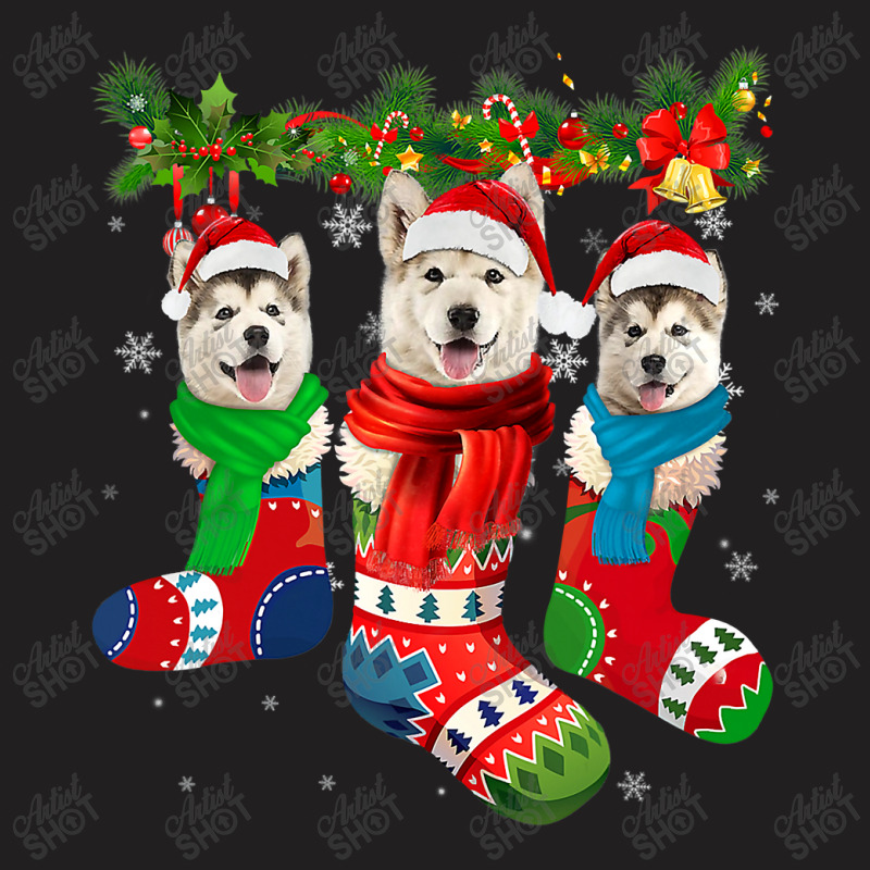 Three Alaskan Malamutes In Christmas Socks T Shirt T-shirt | Artistshot