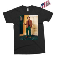 Art Character Bill Skarsgard Mens Womens Exclusive T-shirt | Artistshot