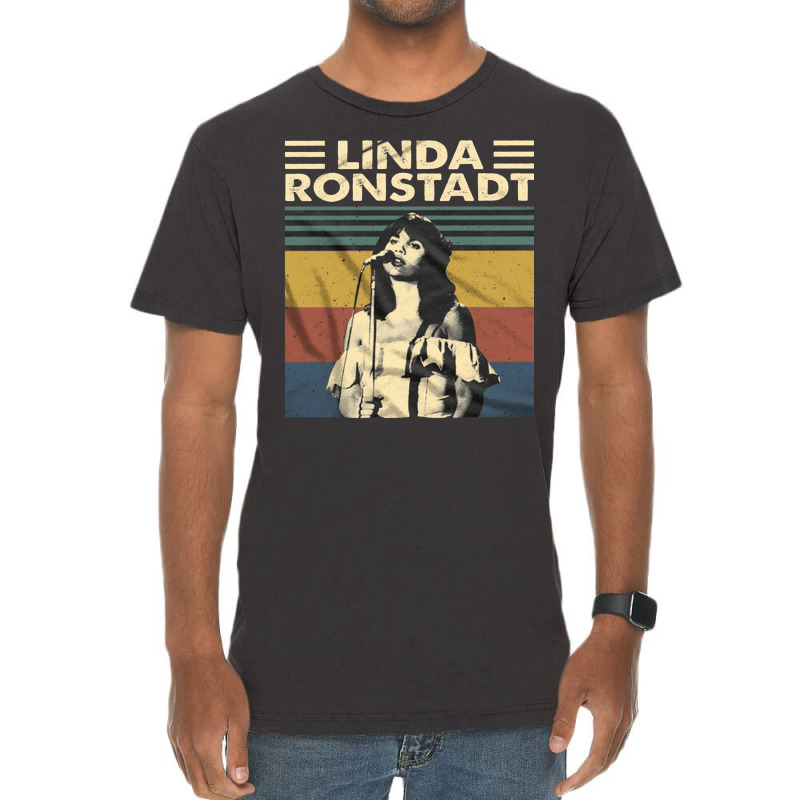 Linda Ronstadt, Linda Ronstadt Vintage, Linda Ronstadt Singer, Linda R Vintage T-shirt | Artistshot