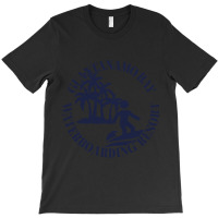 Waterboardingresort In Guantanamo Bay Tailliertes T-shirt | Artistshot