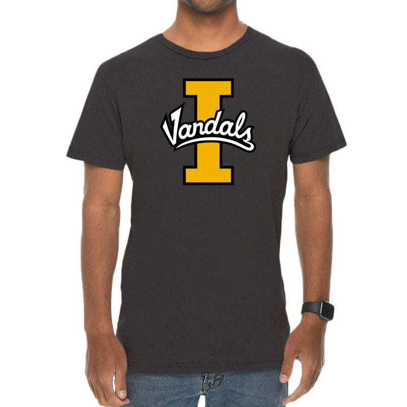 Idaho Vandals Vintage T-Shirt by Riridwinarti | Artistshot