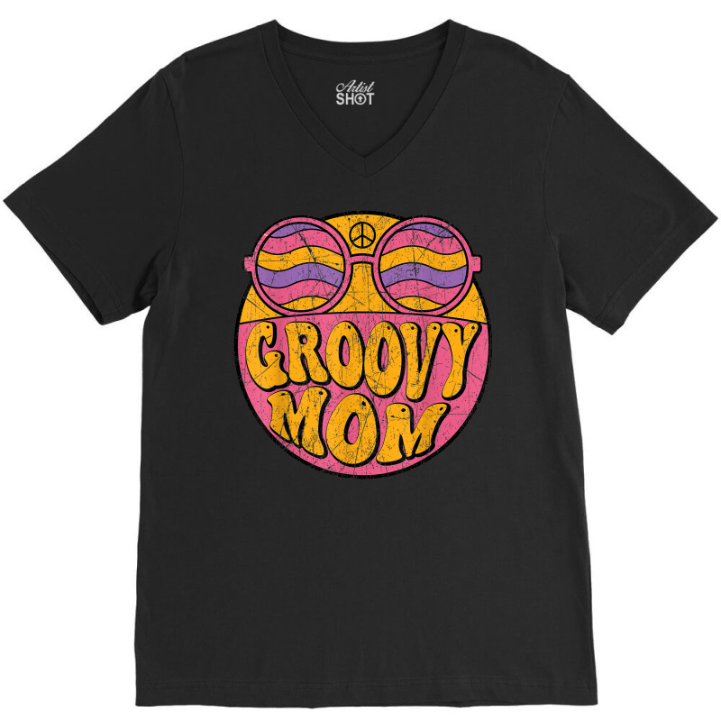 Groovy Mom 70s Aesthetic Nostalgia 1970's Retro Mom V-neck Tee | Artistshot