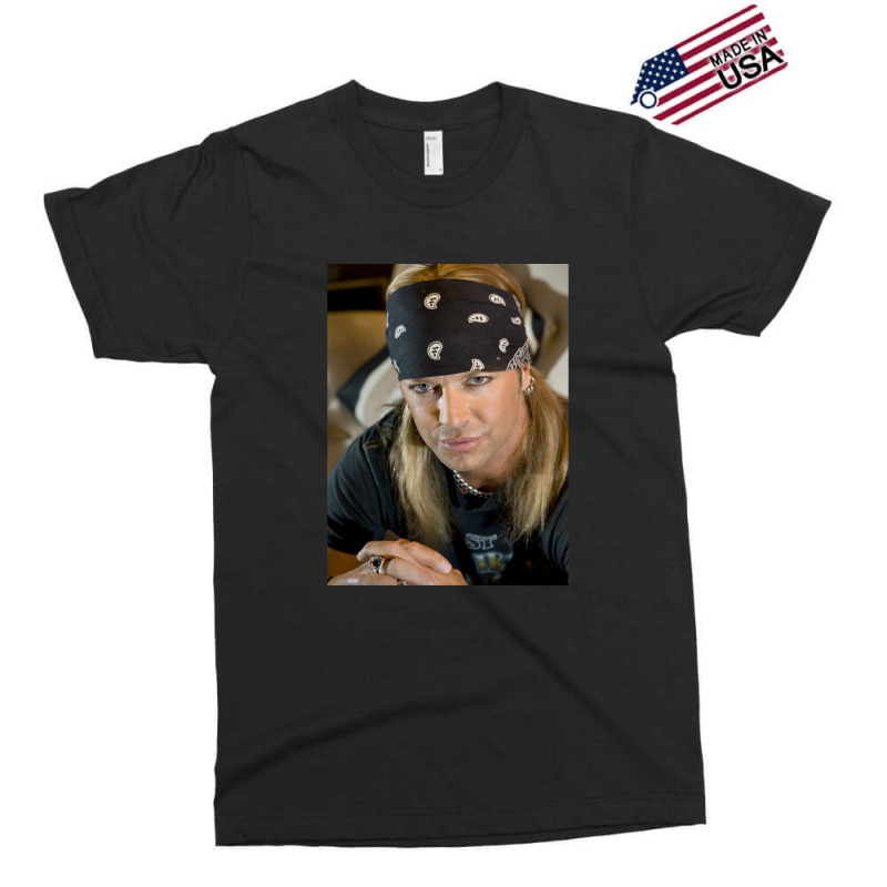 Bret Michaels - In Behind The Skin On Concert .png Exclusive T-shirt | Artistshot