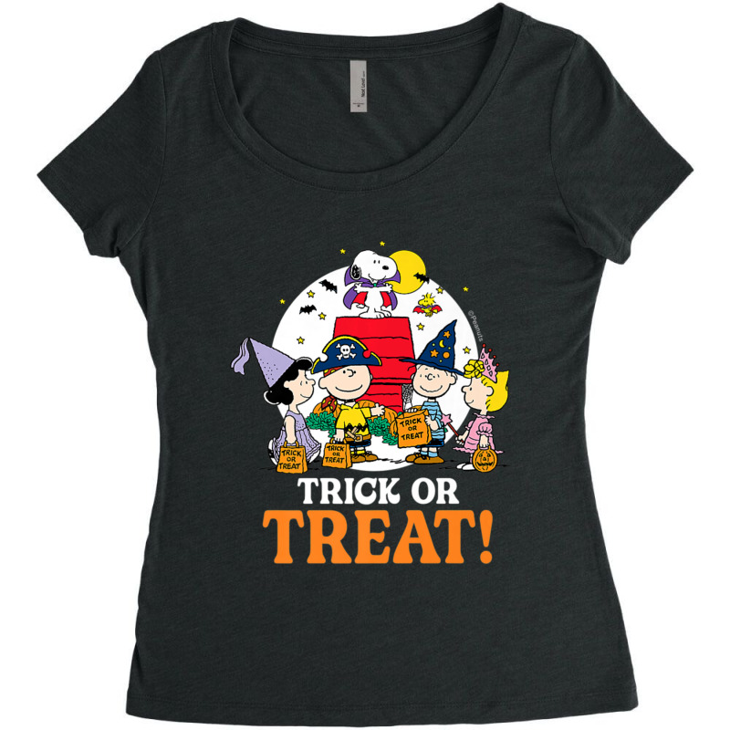 Peanuts Halloween Trick Or Treat Moonlight Women's Triblend Scoop T-shirt | Artistshot