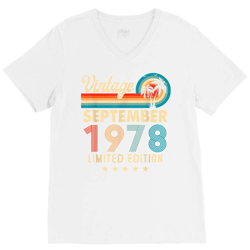 Vintage September 1978 44th Birthday Gifts T Shirt V-Neck Tee by naeqozhuhaso | Artistshot