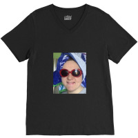 Lewis Capaldi - Sunglasses .png V-neck Tee | Artistshot