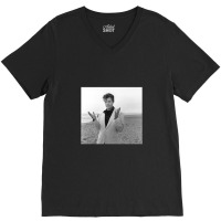 Marcello Mastroianni 02 Gift V-neck Tee | Artistshot