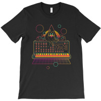 Synthwave Cat On Synthesizer T-shirt | Artistshot