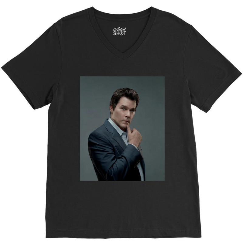 Ray Liotta V-neck Tee | Artistshot