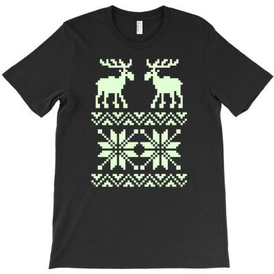 Moose Pattern Christmas T-shirt Designed By Kurnia Purnamasari