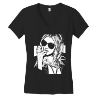 Momsen Taylor Women's V-neck T-shirt | Artistshot