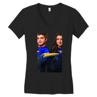 Womens The Thundermans Group Shot Poster V-neck Women's V-neck T-shirt | Artistshot