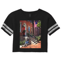 Philadelphia Pa - Bicycle In Front Of Philadelphia Brownstone Scorecard Crop Tee | Artistshot