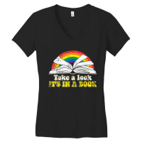 Love Reading Love Rainbows Gift Retro Rainbow Tshirt Women's V-neck T-shirt | Artistshot