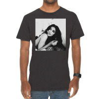 Kylie Smoking, Kylie, Smoking, The Kylie Smoking, Kylie Smoking Painti Vintage T-shirt | Artistshot