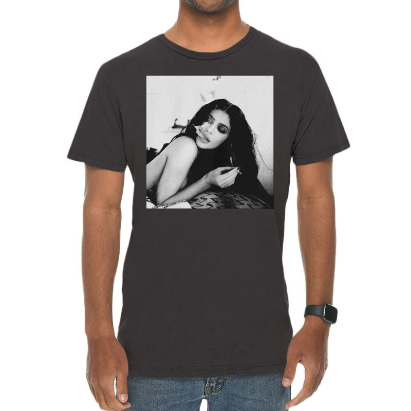 Kylie Smoking, Kylie, Smoking, The Kylie Smoking, Kylie Smoking Painti Vintage T-shirt | Artistshot