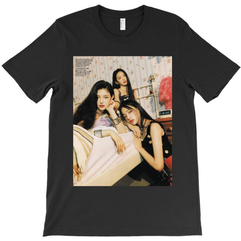 Newjeans Mag Cover T-shirt | Artistshot