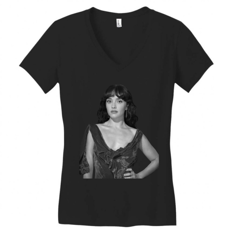 Olivia Cooke Women's V-Neck T-Shirt by cm-arts | Artistshot