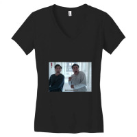 Both Screaming Women's V-neck T-shirt | Artistshot